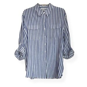 Lisa Josephs Button Down Shirt Collared Roll Tab Preppy Blue White Stripe Print